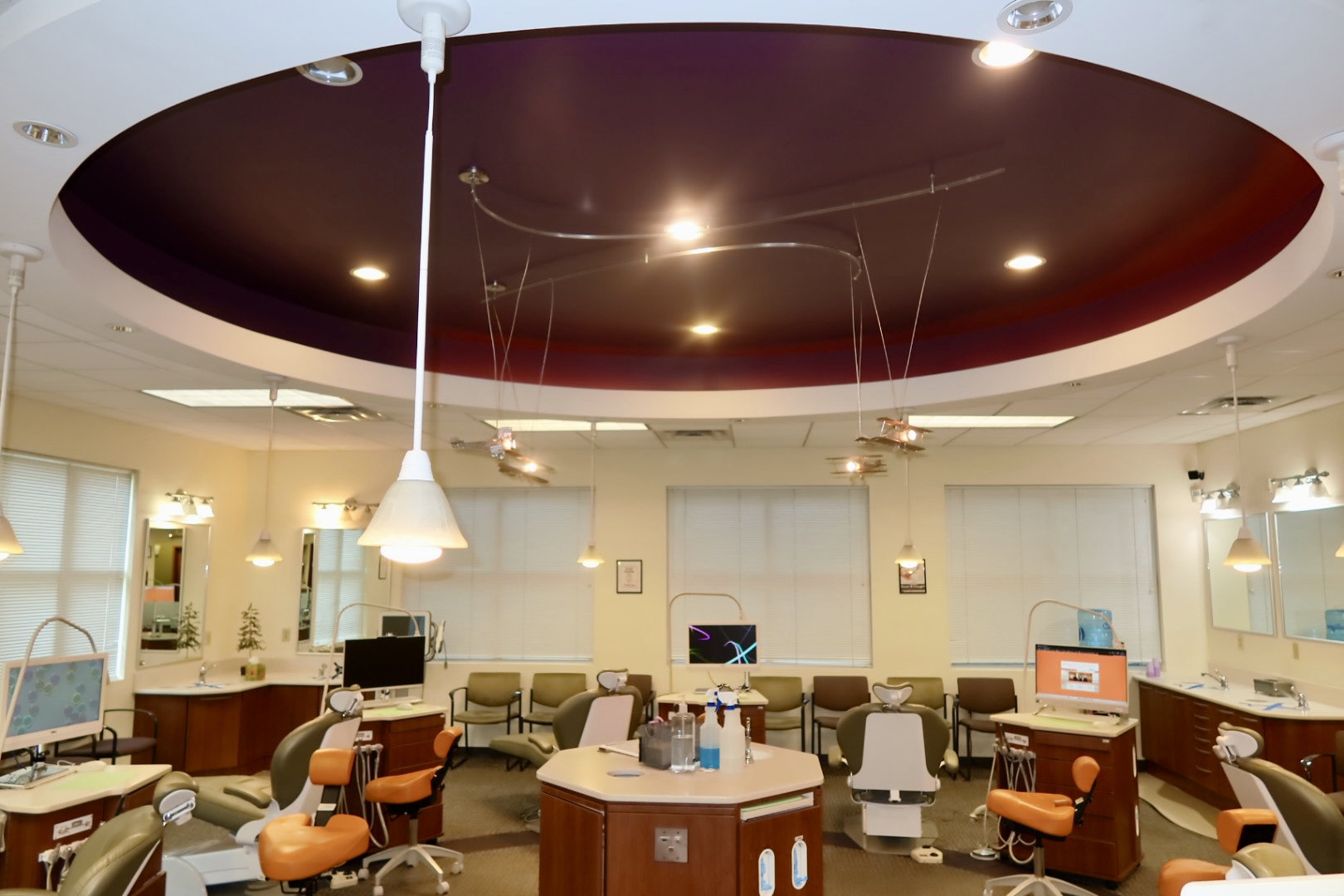 Wide view of the Kulkarni Orthodontics treatment bay